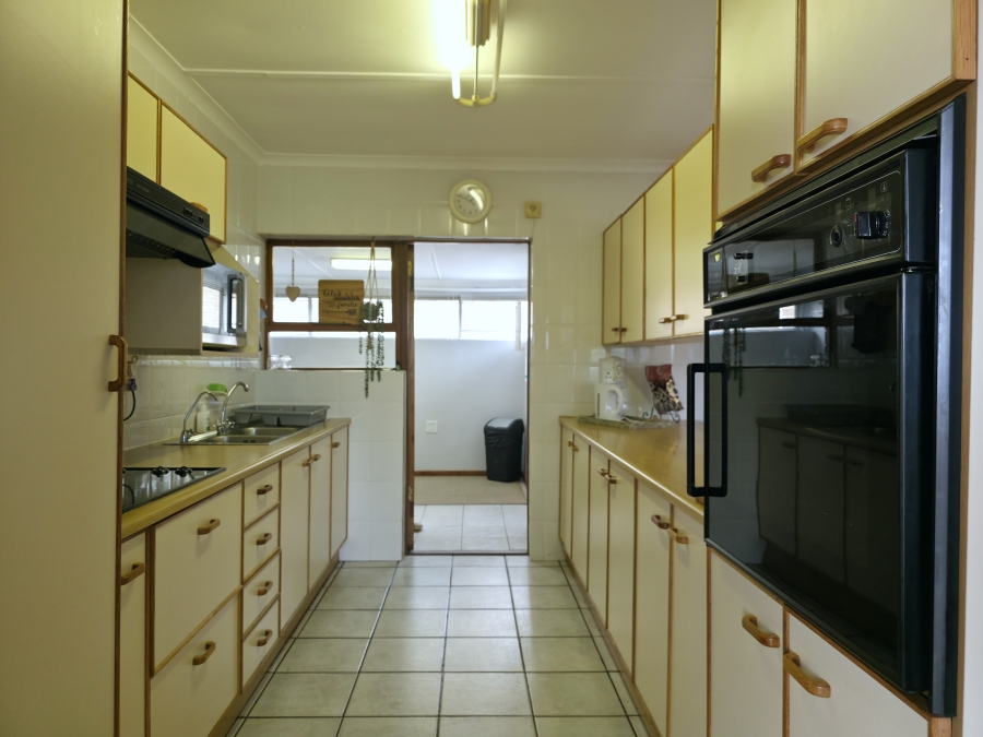 3 Bedroom Property for Sale in Wavecrest Eastern Cape